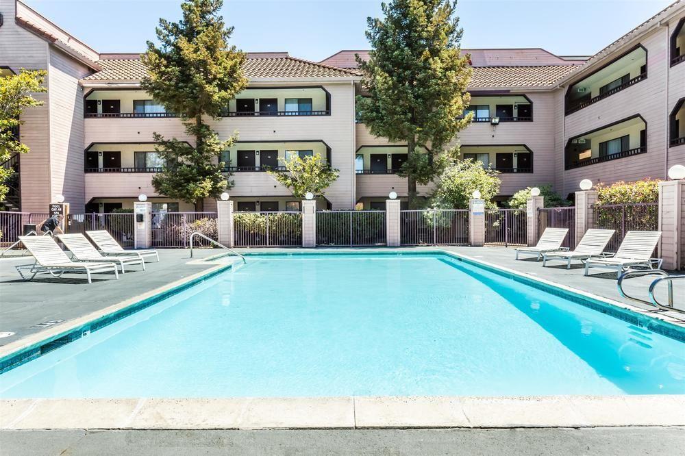 Country Inn & Suites By Radisson, Vallejo Napa Valley, Ca Ngoại thất bức ảnh